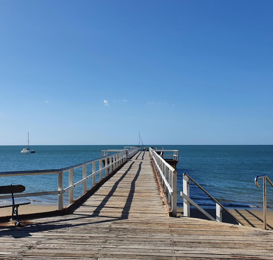 Villa Venezia Apt 3 - Spacious Hervey Bay Beachfront Apartment Kültér fotó