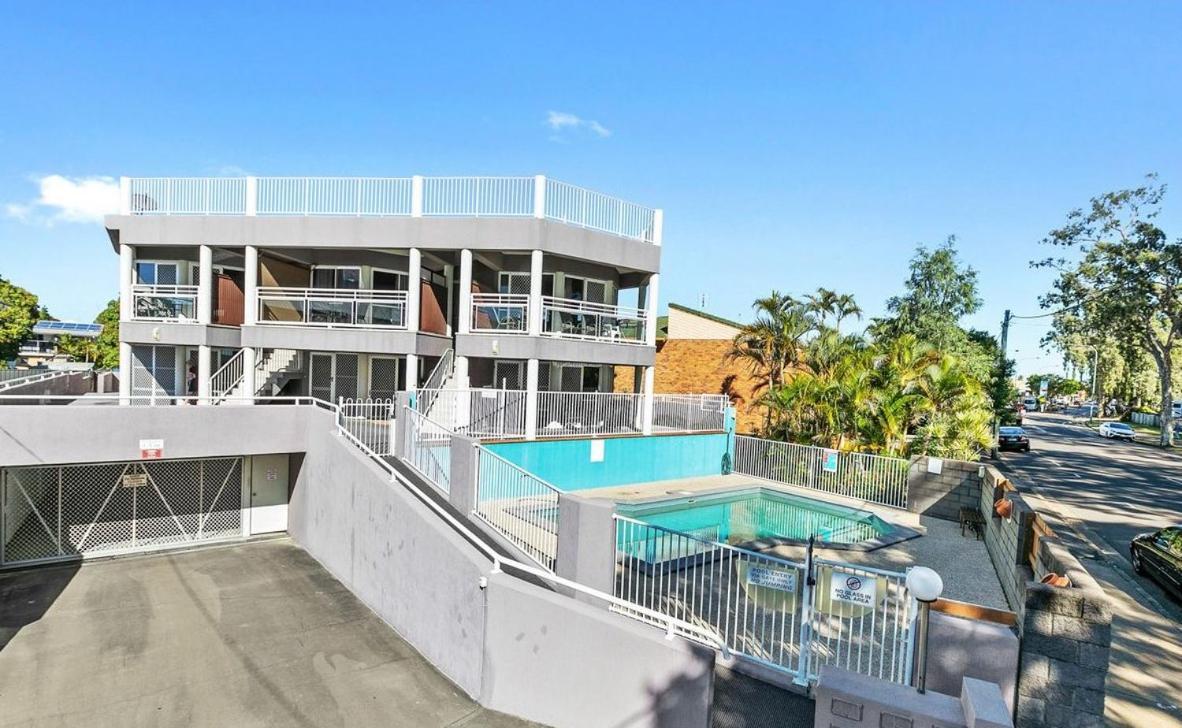Villa Venezia Apt 3 - Spacious Hervey Bay Beachfront Apartment Kültér fotó